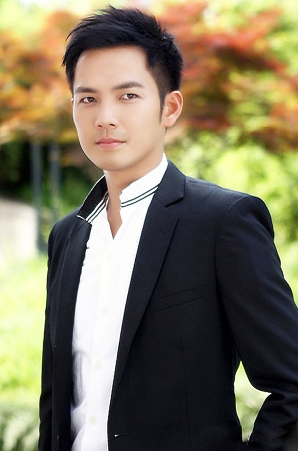 Mỹ nam Hoa ngữ thanh lịch với đồ vest: Ai là hoàng tử của lòng bạn?