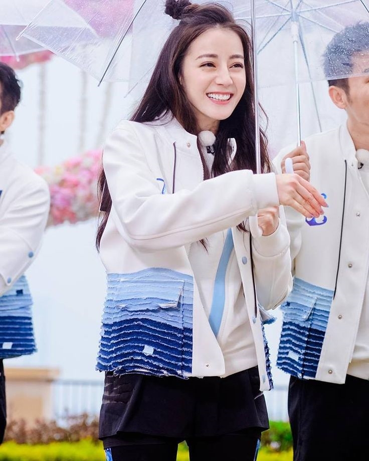 Loạt hình ảnh chứng minh, người đẹp có dính bùn cũng đẹp
