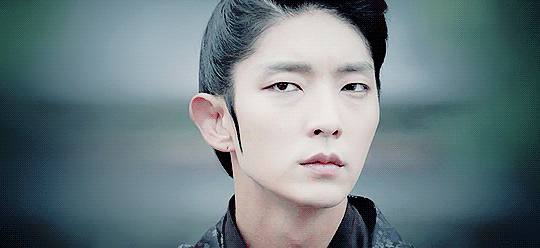 Từng ném đá tơi bời IU, giờ khán giả lại đòi Lee Jun Ki và IU tái hợp