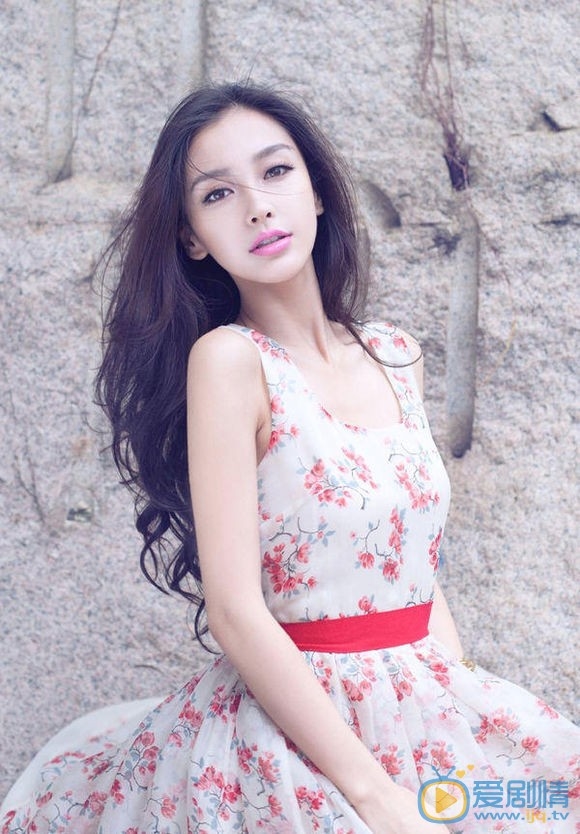Loạt hình ảnh chứng minh, người đẹp có dính bùn cũng đẹp