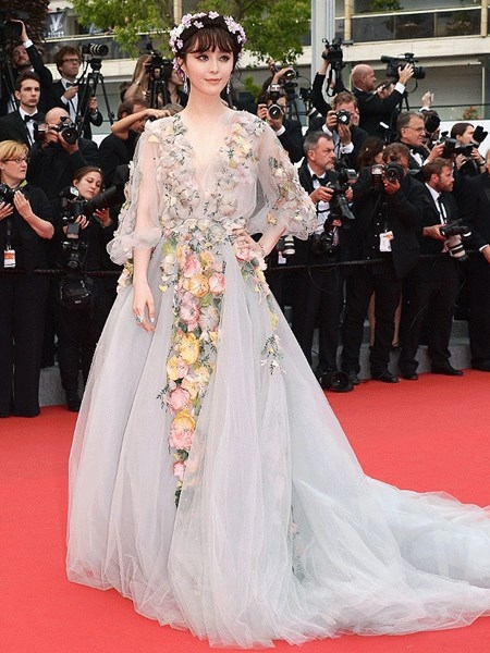 Bạn có biết 6 vị 'gia gia' được kiêng nể nhất giới showbiz Hoa ngữ?