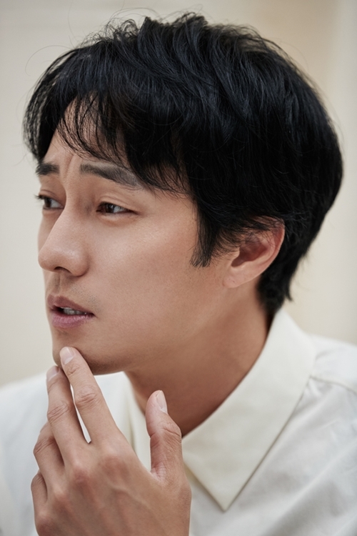 So Ji Sub tái hợp nữ thần Son Ye Jin sau 16 năm trong phim mới