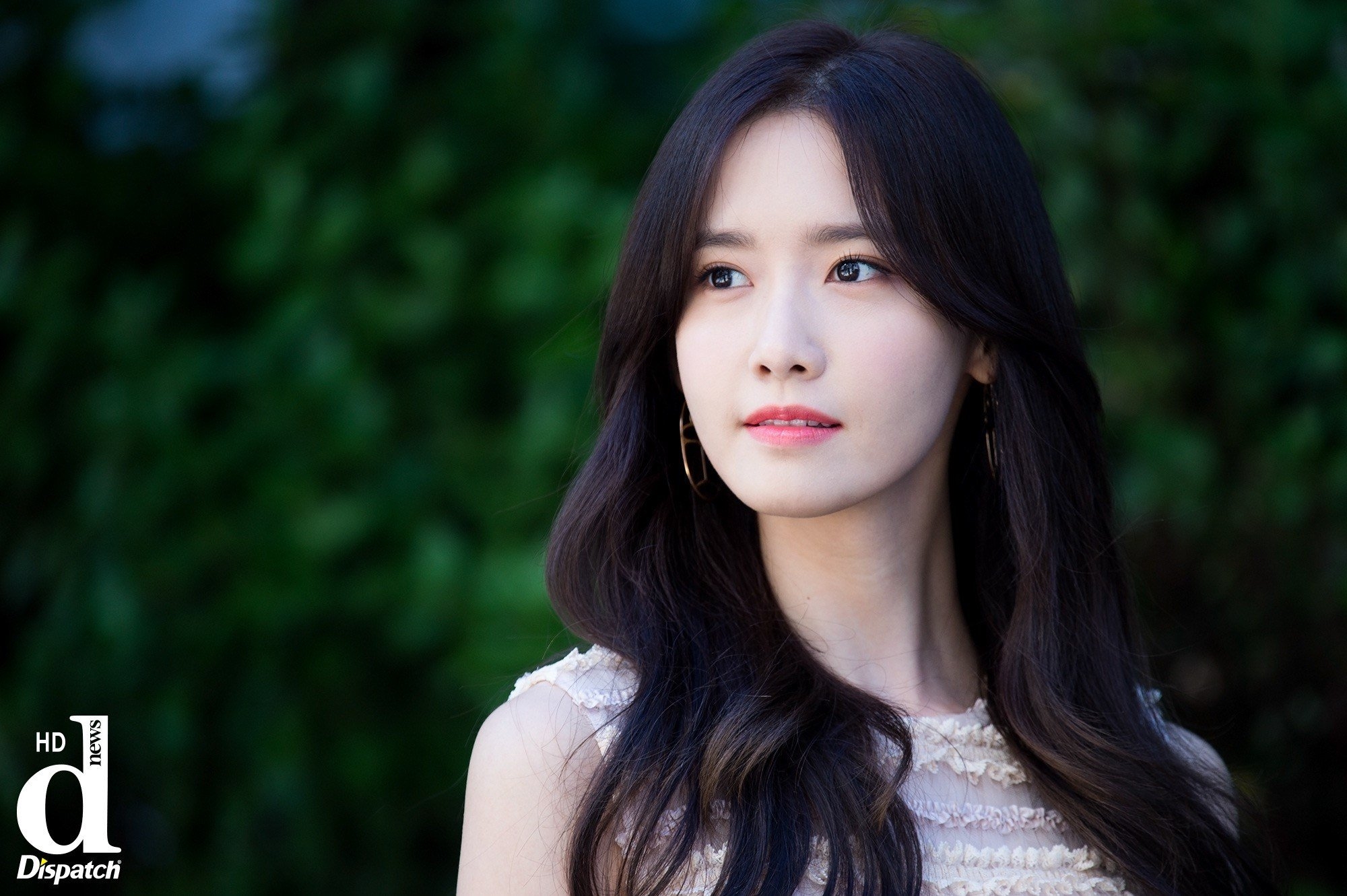 Yoona ngày càng bộc lộ phong thái nữ thần với loạt ảnh 2017