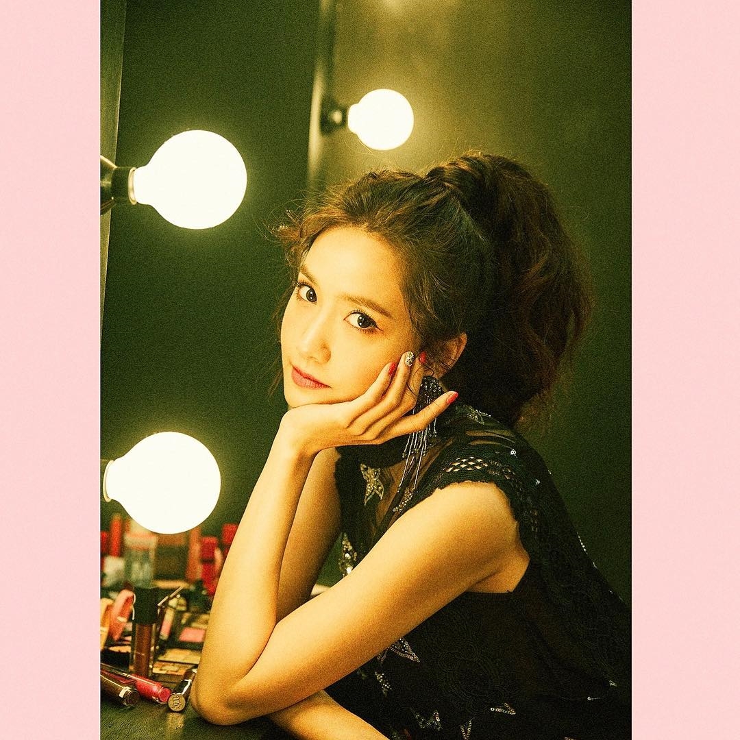 Yoona ngày càng bộc lộ phong thái nữ thần với loạt ảnh 2017