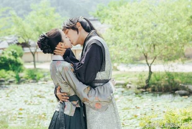 Từng ném đá tơi bời IU, giờ khán giả lại đòi Lee Jun Ki và IU tái hợp