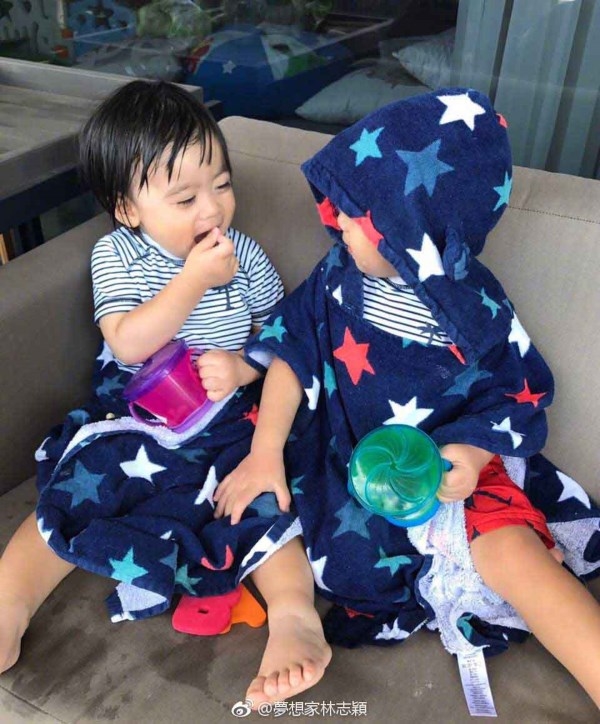 Lâm Chí Dĩnh bối rỗi vì cặp sinh đôi hóa thân thành 'soái ca thể thao'
