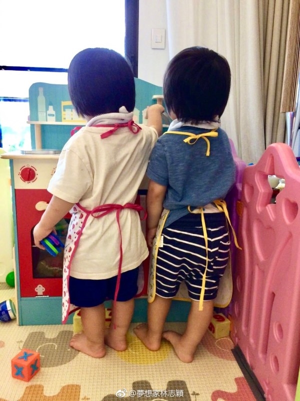 Lâm Chí Dĩnh bối rỗi vì cặp sinh đôi hóa thân thành 'soái ca thể thao'