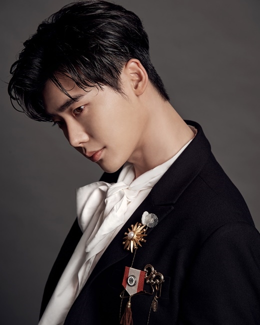 Lee Jong Suk tự tin phim mới sẽ tiếp tục thành công