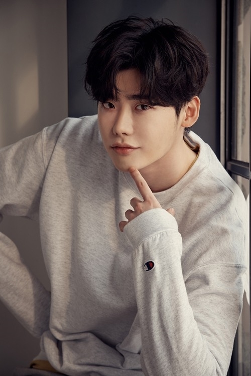 Lee Jong Suk tự tin phim mới sẽ tiếp tục thành công