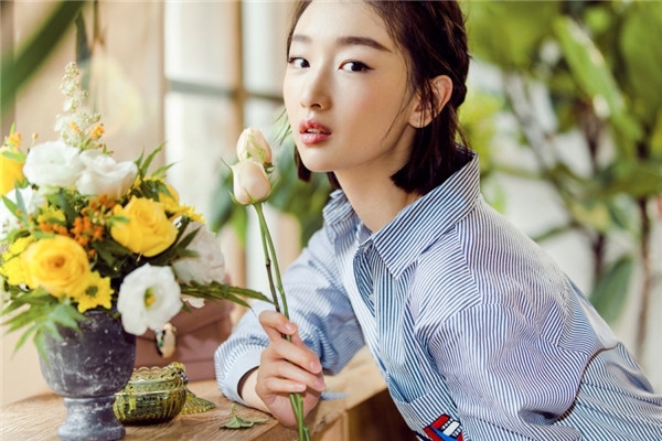 Bị chỉ trích nhiều nhưng những ngôi sao này vẫn thăng tiến không ngừng