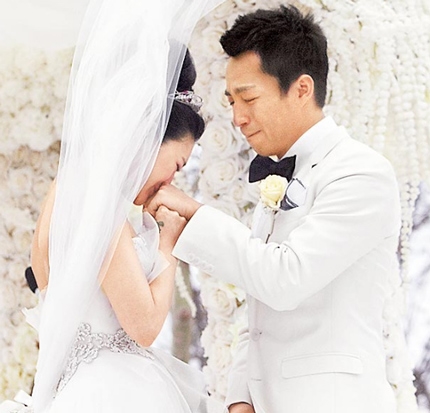 Những bản hợp đồng hôn nhân tồn tại trong gia đình của sao Hoa ngữ