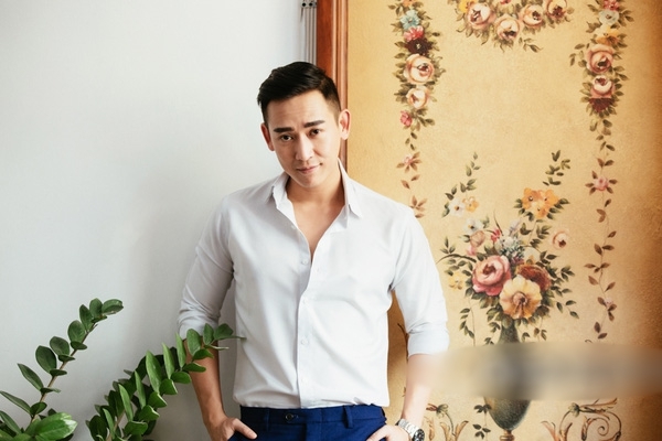 Những “soái ca sơ mi trắng” của showbiz Việt “đốn tim” fan-girl