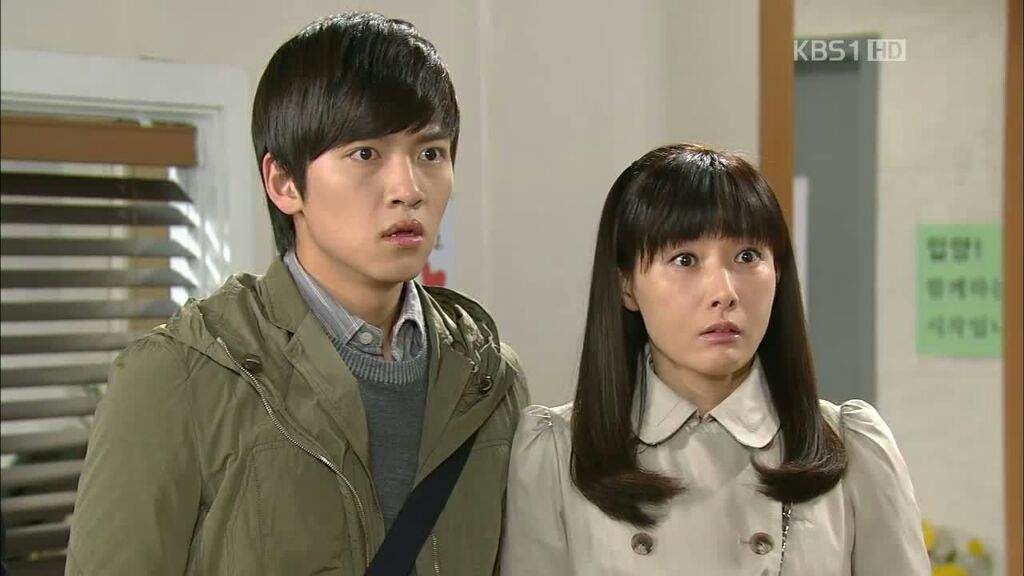 Hết chuyện để làm, dân mạng “tố” Ji Chang Wook phẫu thuật thẩm mỹ