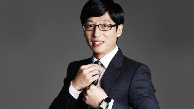 Không sở hữu khuôn mặt đẹp trai nhưng Yoo Jae Suk vẫn làm không biết bao nhiêu trái tim chị em phụ nữ từ già tới trẻ phải mê mẩn.