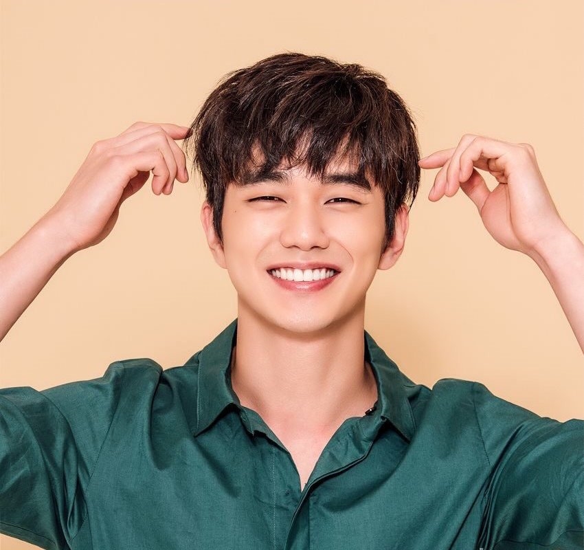 Những sao Hàn có nhân cách tuyệt vời khiến fan “nở mũi” tự hào