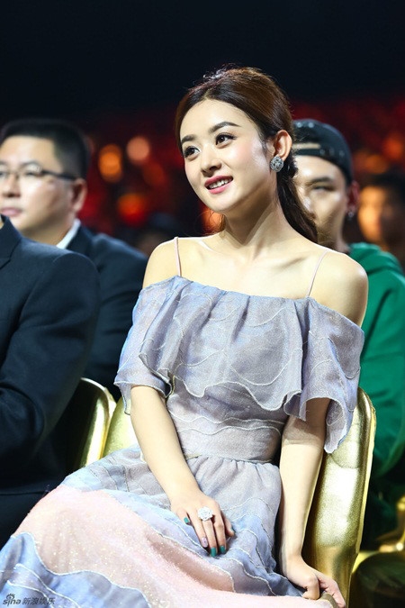 Những mỹ nhân Hoa ngữ vẫn 'đẹp không góc chết' dù bị 'soi' cận mặt