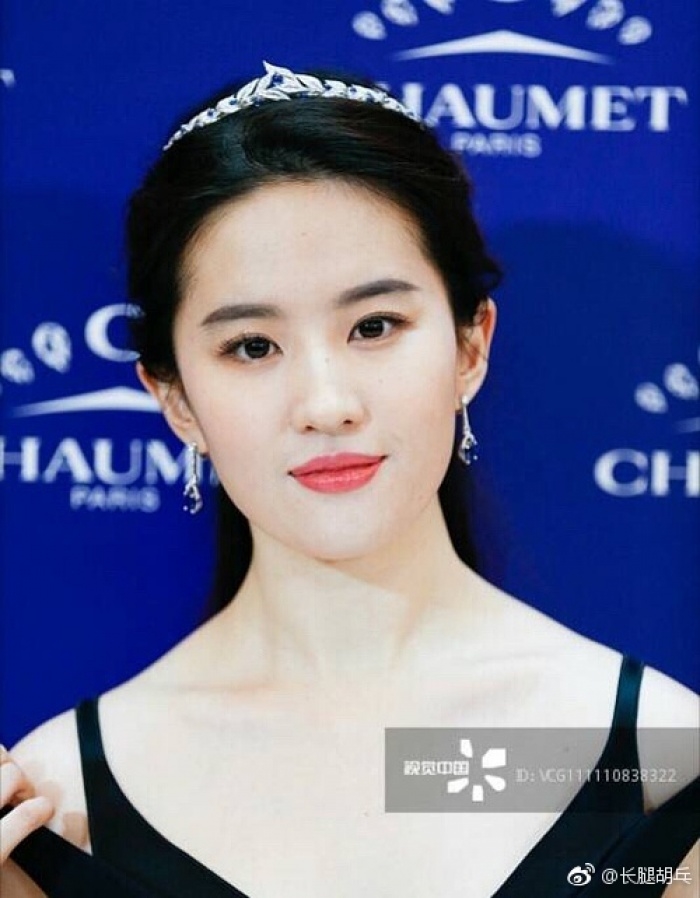 Những mỹ nhân Hoa ngữ vẫn 'đẹp không góc chết' dù bị 'soi' cận mặt