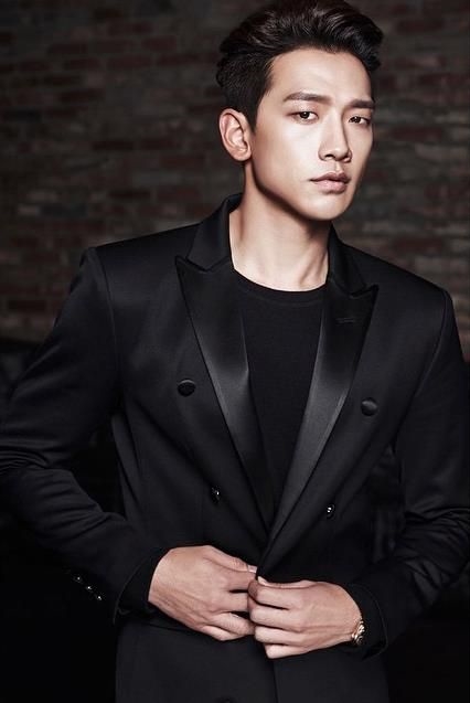 Rain luôn về nhất trong những cuộc bình chọn Sao nam môi đẹp. Làn môi dày đầy quyến rũ của anh chàng khiến phái nữ không cưỡng lại được.