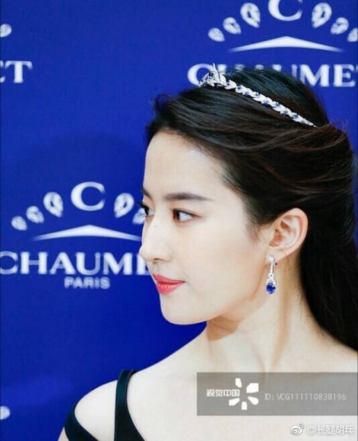 Những mỹ nhân Hoa ngữ vẫn 'đẹp không góc chết' dù bị 'soi' cận mặt