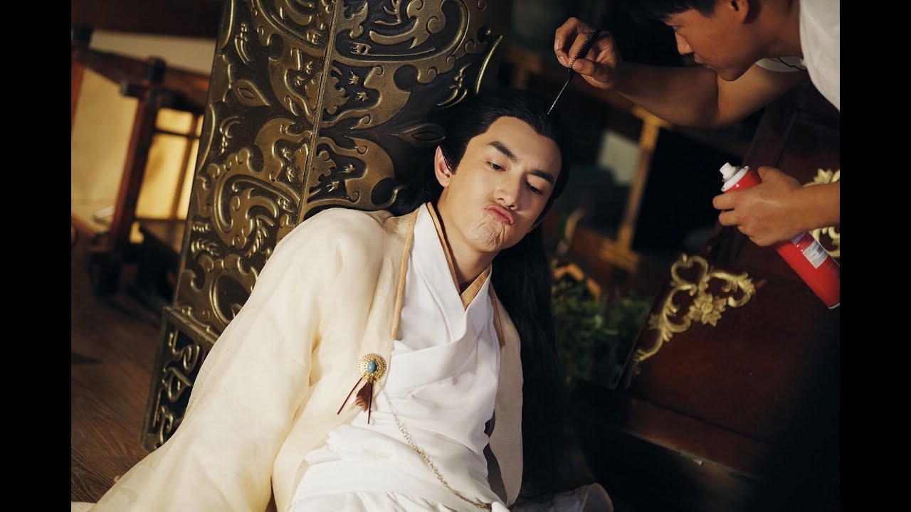 Vỡ mộng với loạt ảnh so sánh trên phim và ngoài hậu trường phim