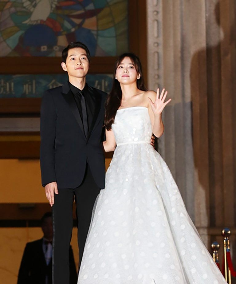 Song-Song Couple đã âm thầm lên đường đi chụp ảnh cưới