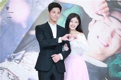 Park Bo Gum và bạn diễn Kim Yoo Jung.