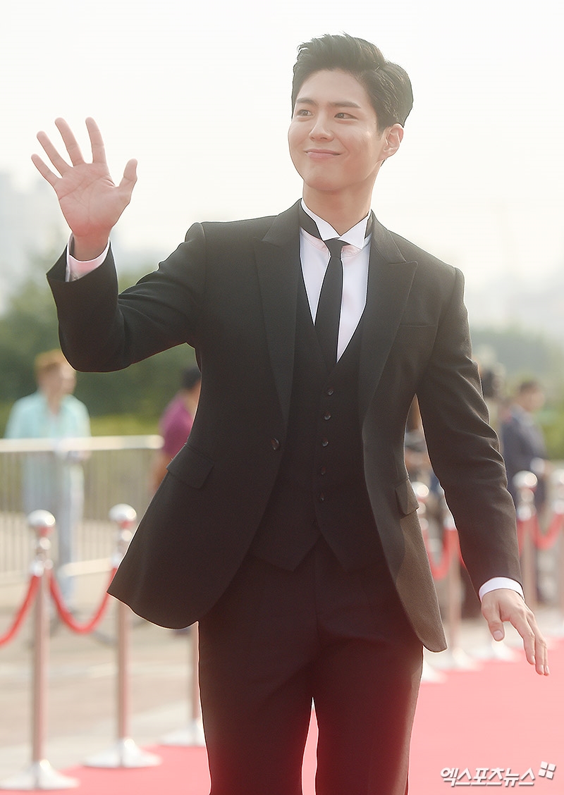 Dàn sao trên thảm đỏ 'Seoul Drama Award 2017'