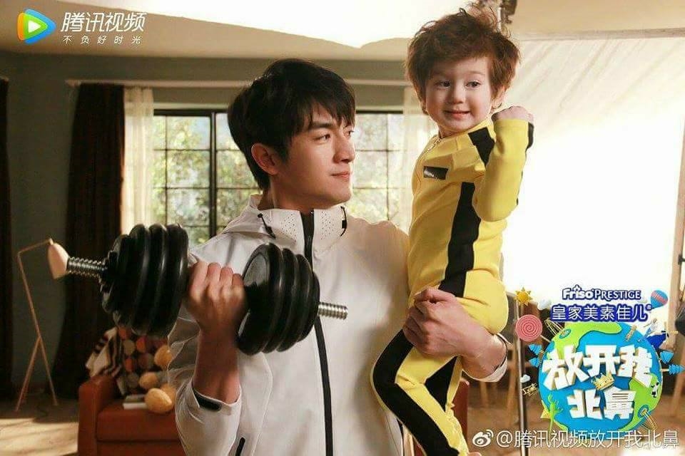 Nào mình cùng đi chơi nhé! Đúng là "ông bố của năm" đây mà.