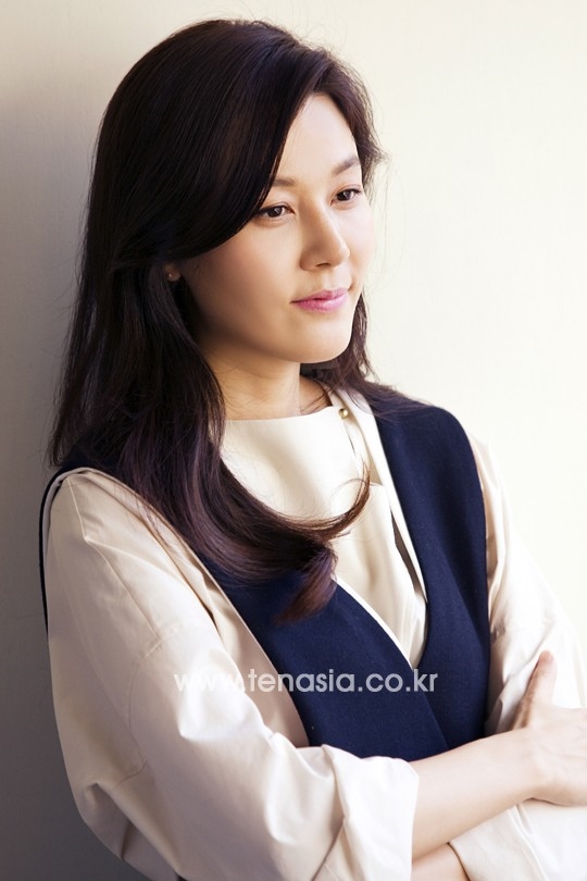 Ngắm nhan sắc của 'gái già U40' Kim Ha Neul qua 21 năm sự nghiệp