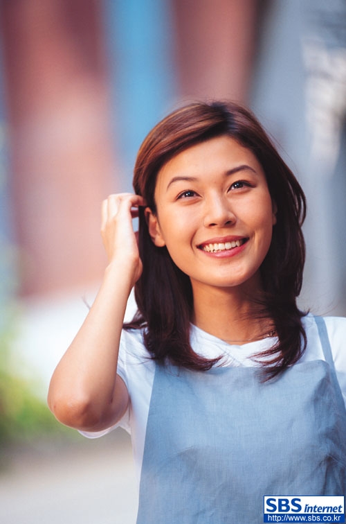 Ngắm nhan sắc của 'gái già U40' Kim Ha Neul qua 21 năm sự nghiệp