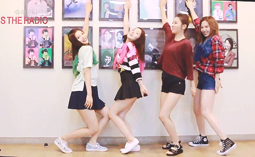 Loạt ảnh ganh đua danh hiệu 'gánh hài quốc dân' của loạt sao Kpop