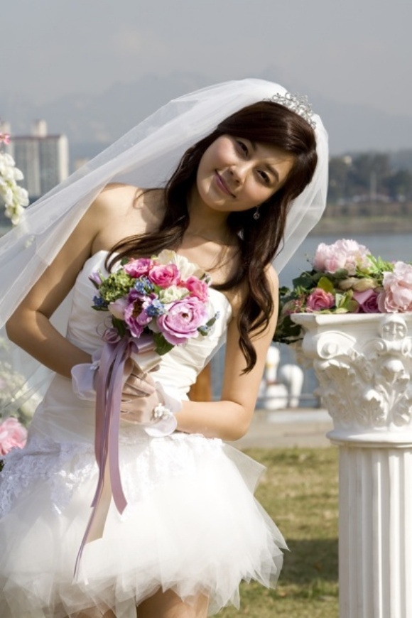 Ngắm nhan sắc của 'gái già U40' Kim Ha Neul qua 21 năm sự nghiệp