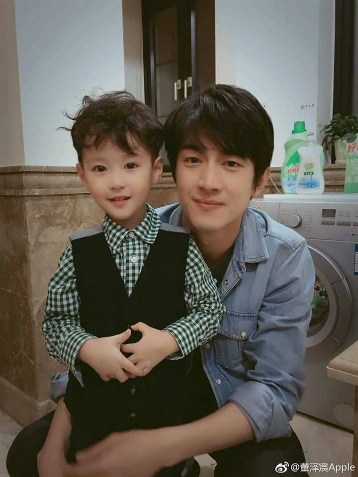 Hai mỹ nam ở đâu ra vậy?