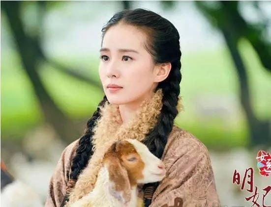 Khi mỹ nhân Hoa ngữ kết tóc đuôi sam: Ai cũng đáng yêu hết cỡ!