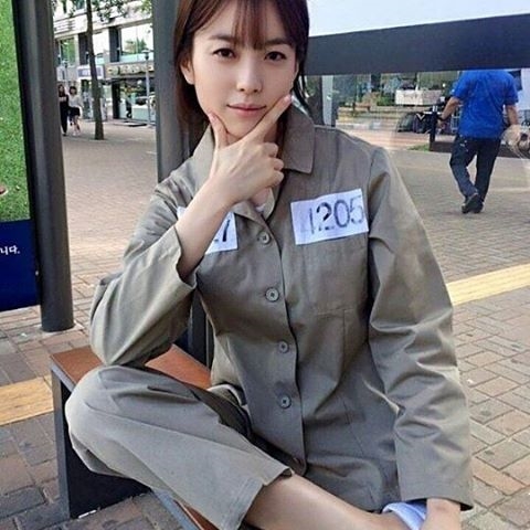 Trên phim ngầu bao nhiêu, hậu trường lầy bấy nhiêu của loạt phim Hàn