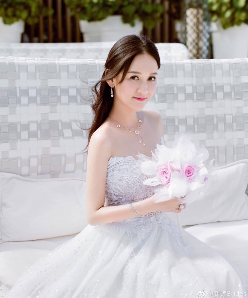 Trần Kiều Ân lại khiến fan lo 'sốt vó' khi tiếp tục làm phù dâu