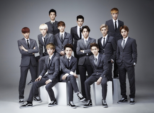 Ấm lòng khoảnh khắc Lay và Luhan thân thiết như ngày còn trong EXO