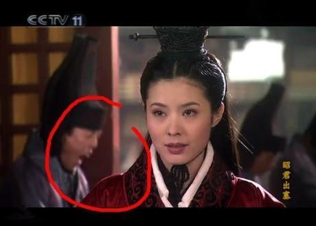 Lại chuyện nhặt sạn 'ngớ ngẩn' trong phim cổ trang, nhặt mãi không hết
