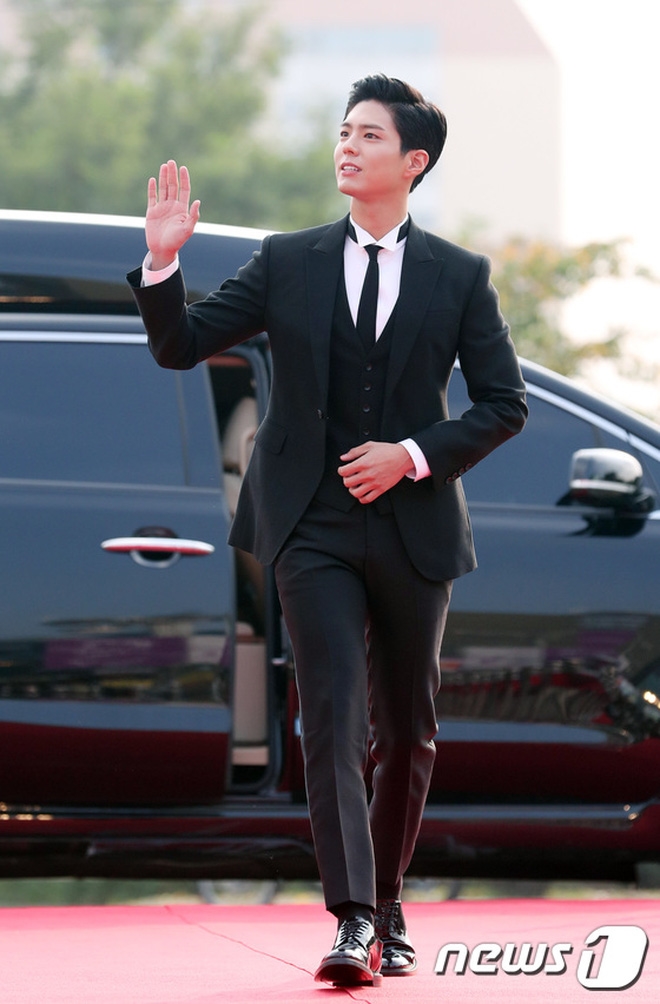 Khoảnh khắc Park Bo Gum được xướng tên, Park Bo Young tưởng bở là mình