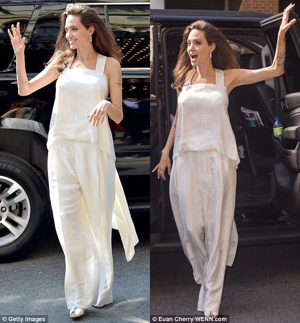 Angelina xinh đẹp rạng ngời bên các con tại Liên hoan Phim Toronto