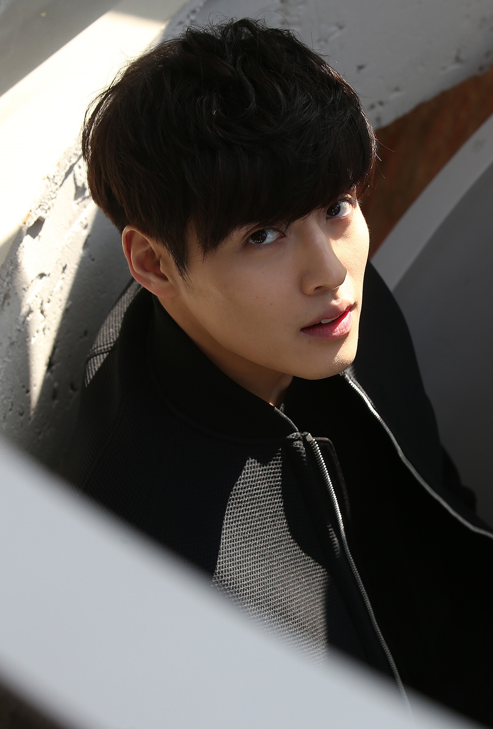 Kang Ha Neul tươi cười rạng rỡ nhập ngũ trưa 11/9