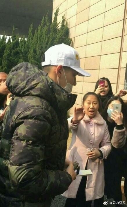 Ngô Diệc Phàm và loạt ảnh chứng minh quá cao và quá đẹp là 'cái tội'
