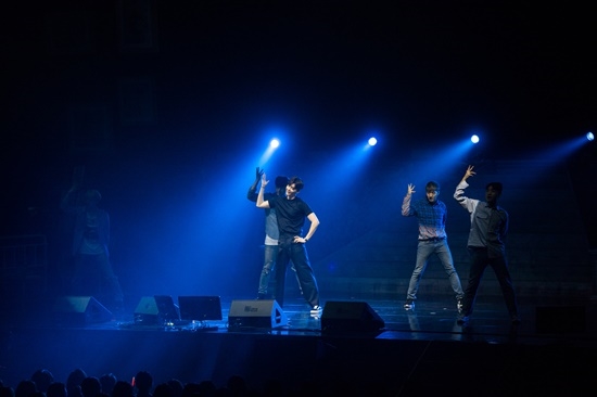 Fanmeeting của Lee Jong Suk, Suzy xuất hiện làm khách mời