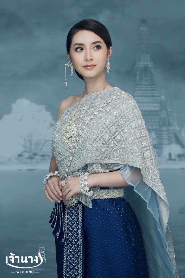 Đã mắt ngắm 3 mỹ nữ xinh đẹp trên bìa các tạp chí Thái Lan tháng 9 này