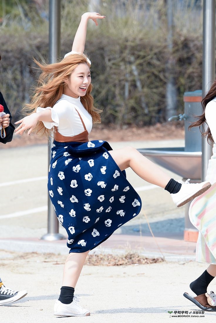 Điểm danh những nữ thần tượng Kpop 'lầy' nhất quả đất