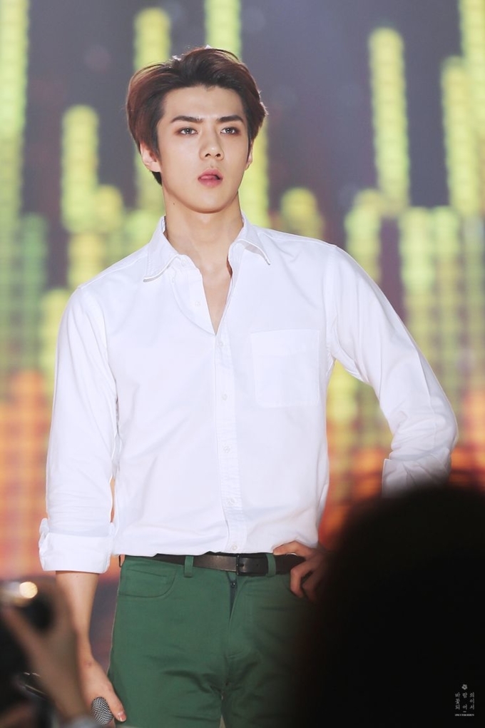 Tuyển tập loạt idol sơ mi trắng khiến chị em dễ bị 'cảm nắng'