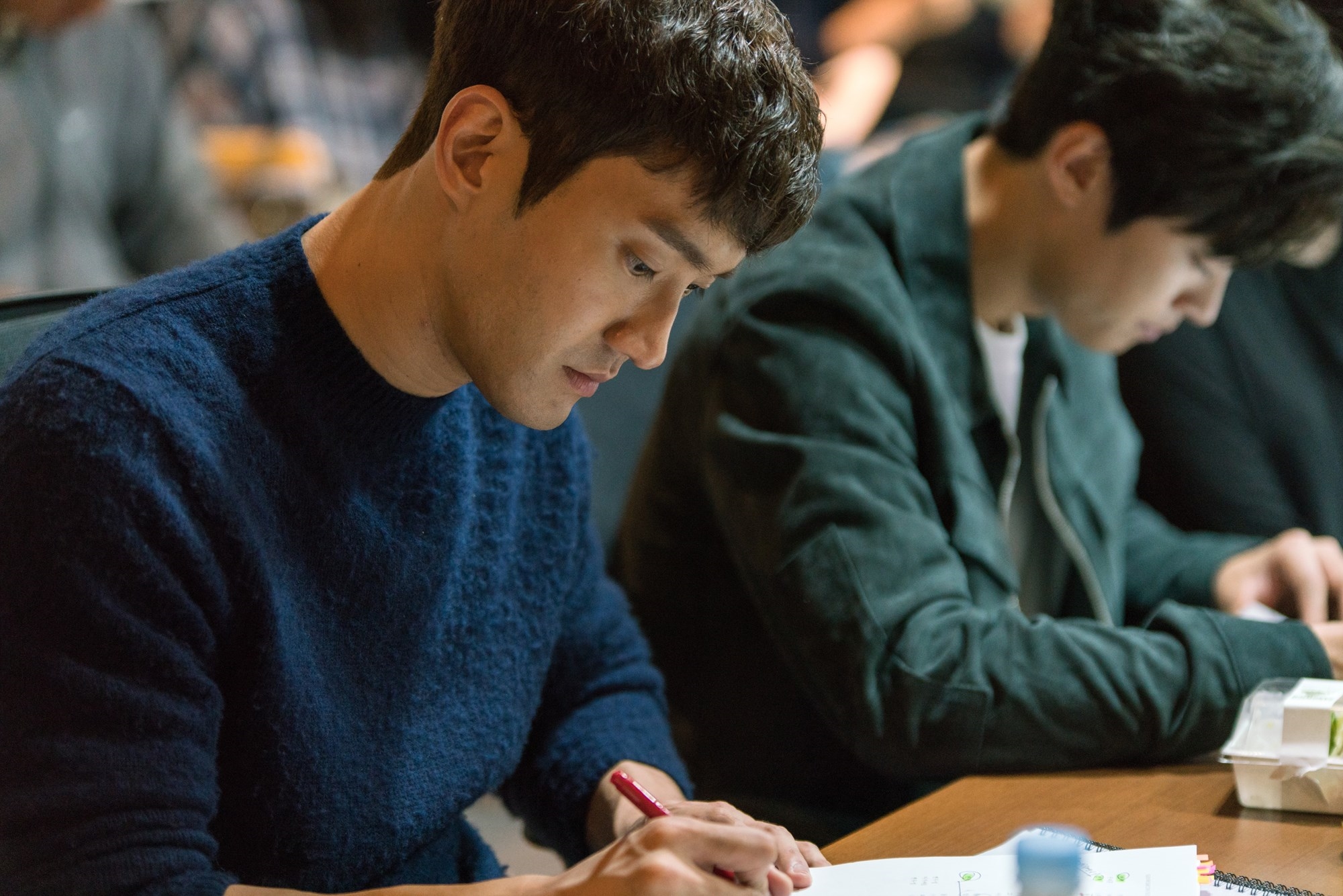 Phim mới của Choi Si Won & Kang So Ra tung hình đọc kịch bản đầu tiên