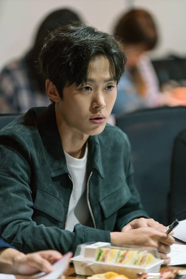 Phim mới của Choi Si Won & Kang So Ra tung hình đọc kịch bản đầu tiên