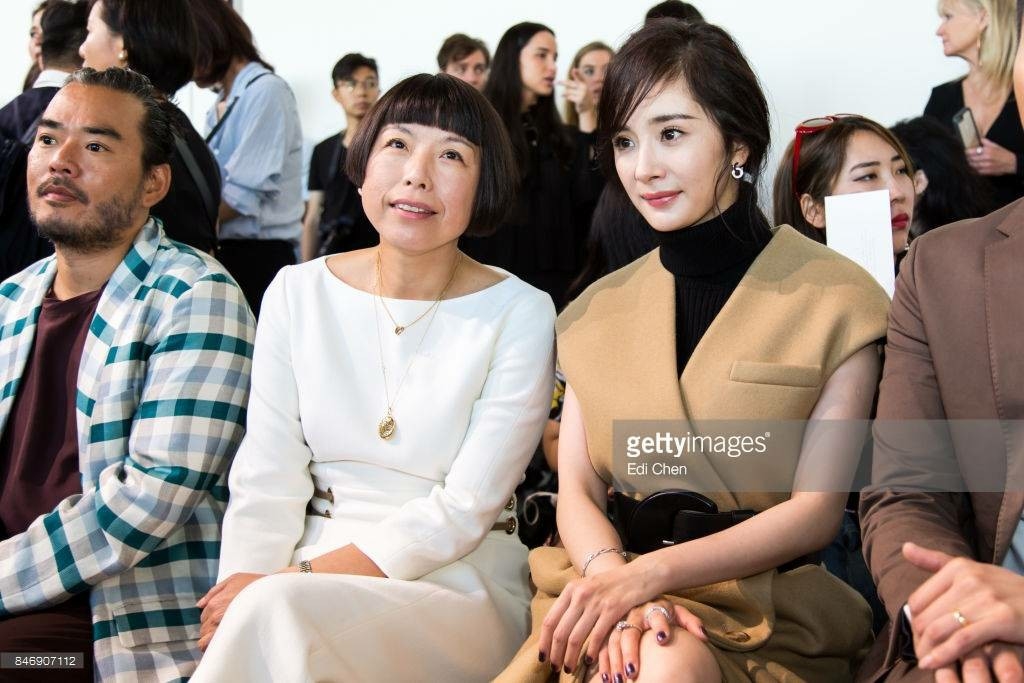 Dương Mịch thế hiện đẳng cấp ngôi sao tại tuần lễ thời trang New York.