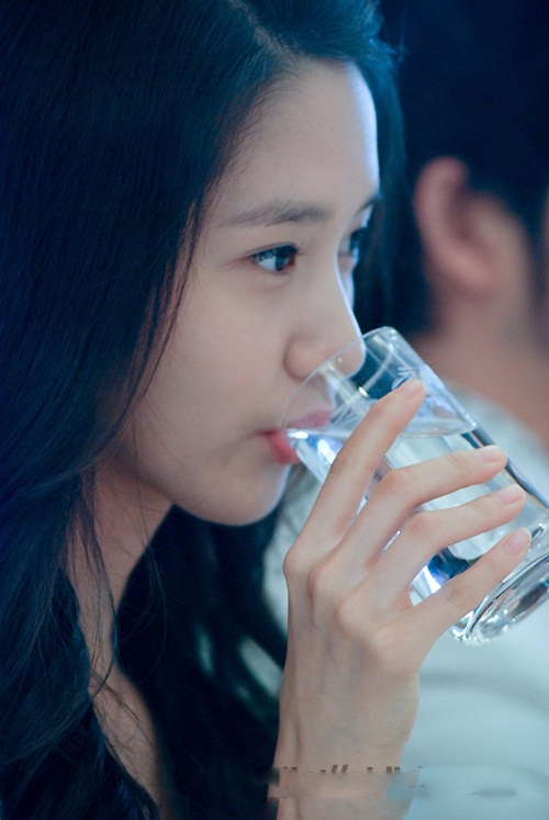 Ảnh debut bị 'đào mộ' của Yoona khiến dân mạng ngỡ ngàng vì quá đẹp